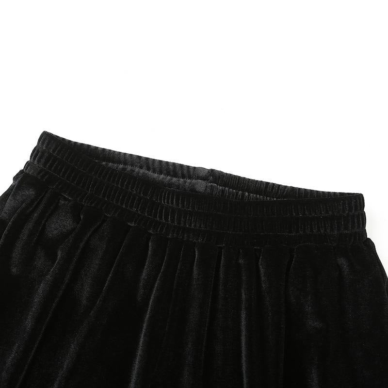 Gothic-Hose in großen Größen