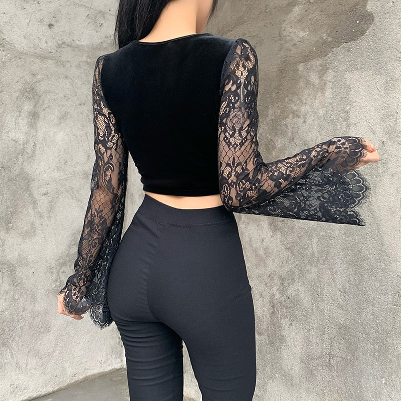 Gothic Spitzenbluse in Übergröße